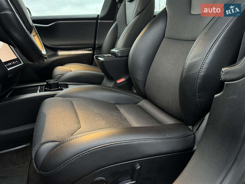 Лифтбек Tesla Model S 2019 в Радивилове фото 39 Лифтбек Tesla Model S 2019 в Радивилове