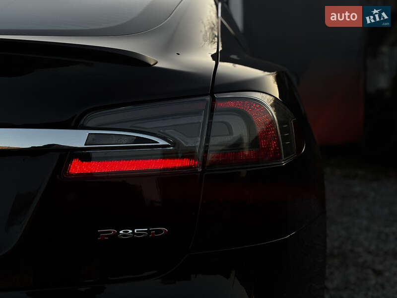 Лифтбек Tesla Model S 2015 в Львове фото 9 Лифтбек Tesla Model S 2015 в Львове