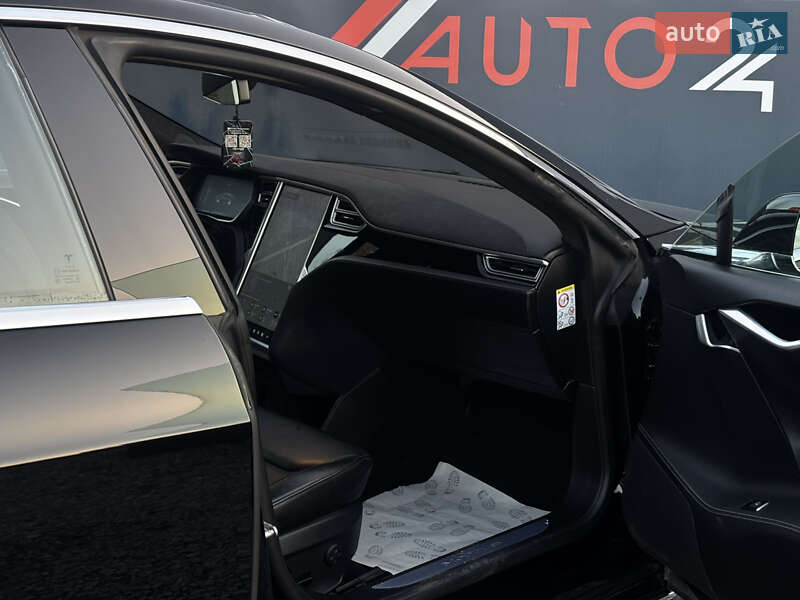 Лифтбек Tesla Model S 2015 в Львове фото 16 Лифтбек Tesla Model S 2015 в Львове