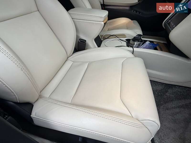 Ліфтбек Tesla Model S 2019 в Києві фото 76 Ліфтбек Tesla Model S 2019 в Києві