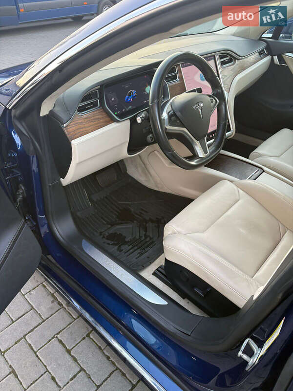 Ліфтбек Tesla Model S 2018 в Рівному фото 16 Ліфтбек Tesla Model S 2018 в Рівному