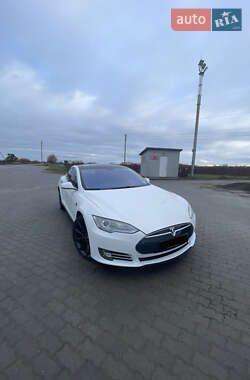 Ліфтбек Tesla Model S 2014 в Львові