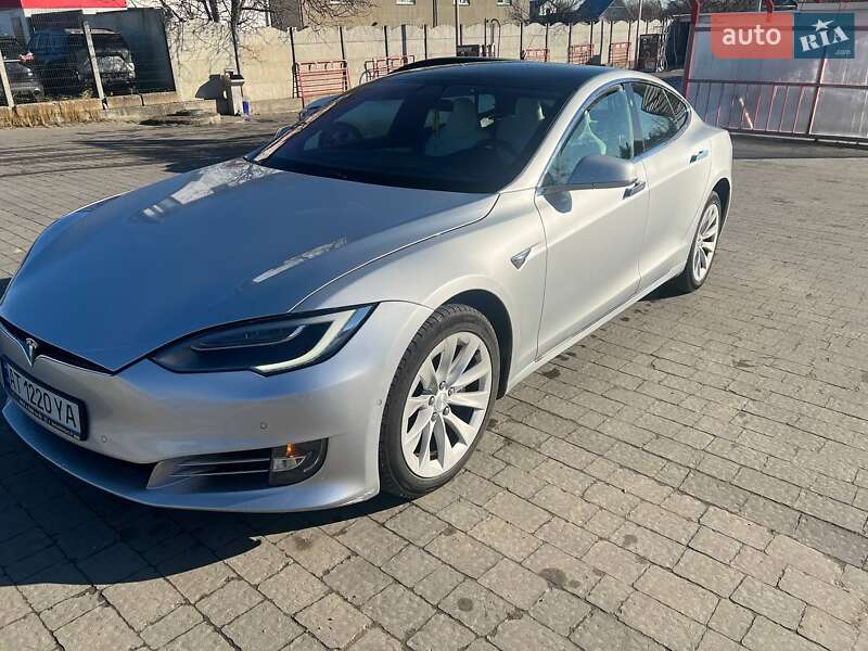 Tesla Model S 2017