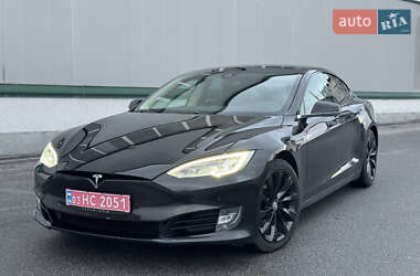 Ліфтбек Tesla Model S 2016 в Вінниці