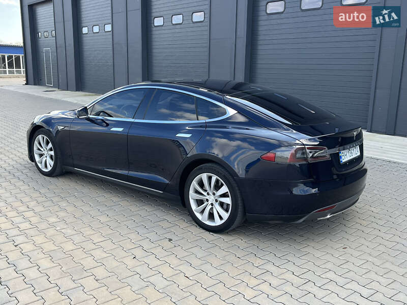 Ліфтбек Tesla Model S 2014 в Одесі