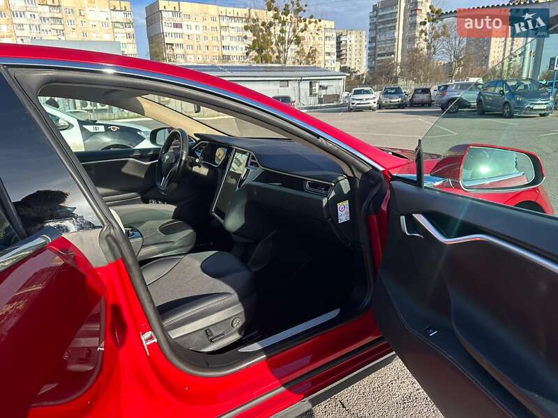 Ліфтбек Tesla Model S 2015 в Львові фото 38 Ліфтбек Tesla Model S 2015 в Львові