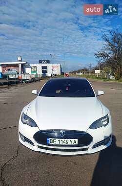 Ліфтбек Tesla Model S 2015 в Миколаєві