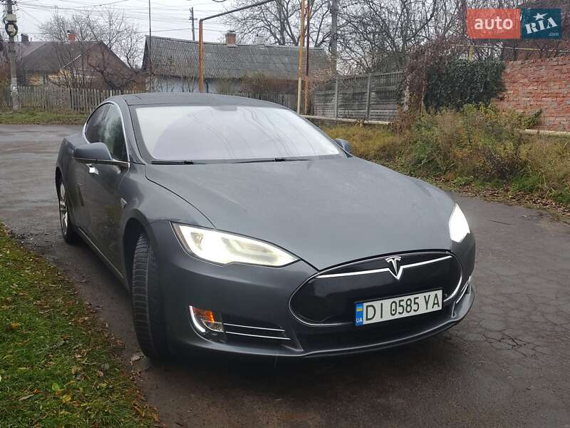 Ліфтбек Tesla Model S 2014 в Шептицькому фото 11 Ліфтбек Tesla Model S 2014 в Шептицькому