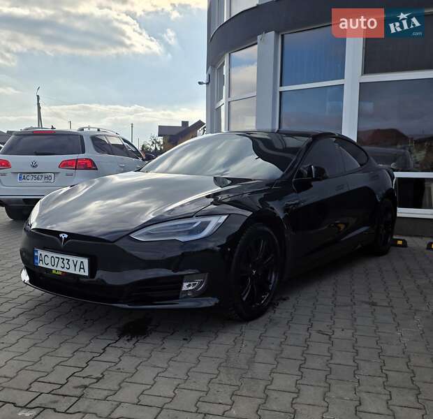 Лифтбек Tesla Model S 2020 в Ковеле