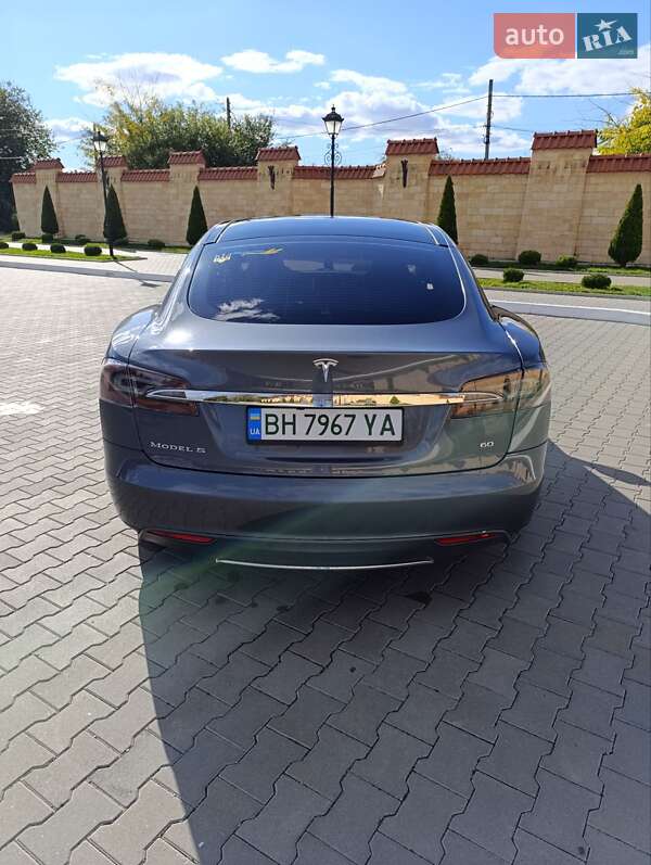 Ліфтбек Tesla Model S 2013 в Ізмаїлі фото 9 Ліфтбек Tesla Model S 2013 в Ізмаїлі