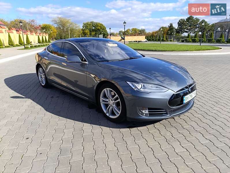 Ліфтбек Tesla Model S 2013 в Ізмаїлі фото 3 Ліфтбек Tesla Model S 2013 в Ізмаїлі