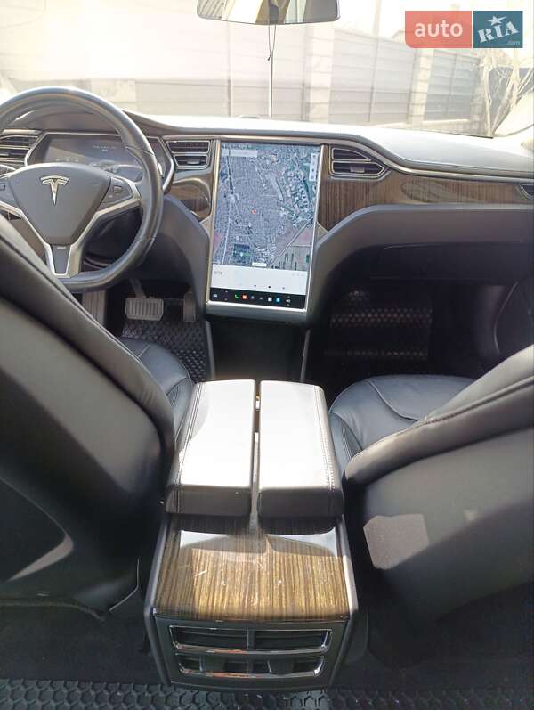Ліфтбек Tesla Model S 2013 в Ізмаїлі фото 22 Ліфтбек Tesla Model S 2013 в Ізмаїлі