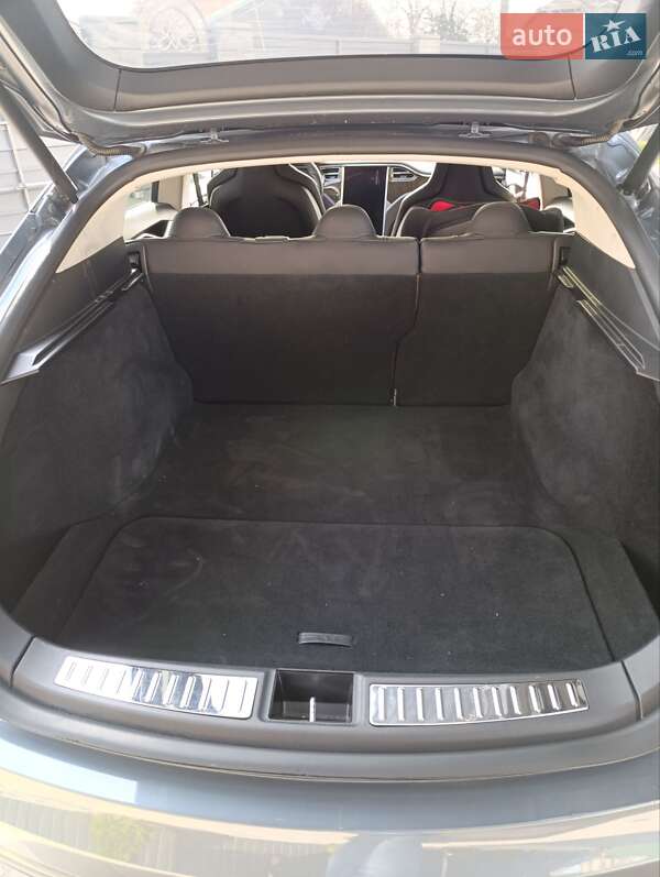 Ліфтбек Tesla Model S 2013 в Ізмаїлі фото 25 Ліфтбек Tesla Model S 2013 в Ізмаїлі