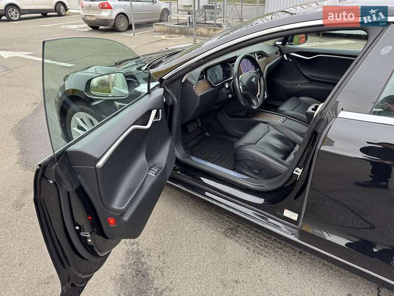 Лифтбек Tesla Model S 2017 в Ирпене фото 19 Лифтбек Tesla Model S 2017 в Ирпене