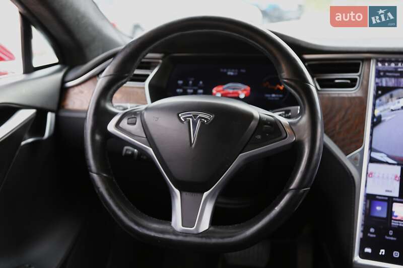 Ліфтбек Tesla Model S 2017 в Києві