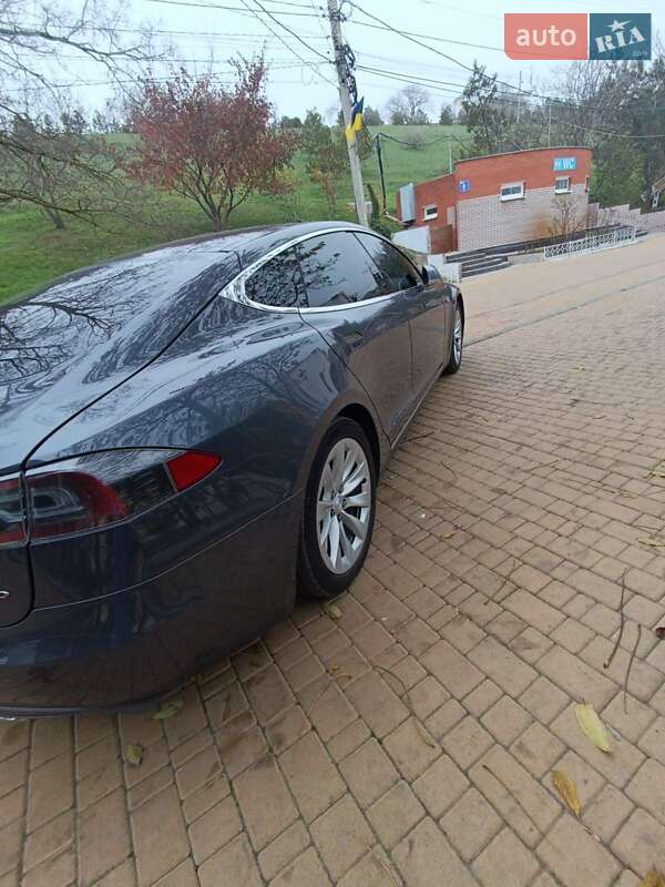 Ліфтбек Tesla Model S 2014 в Одесі фото 11 Ліфтбек Tesla Model S 2014 в Одесі