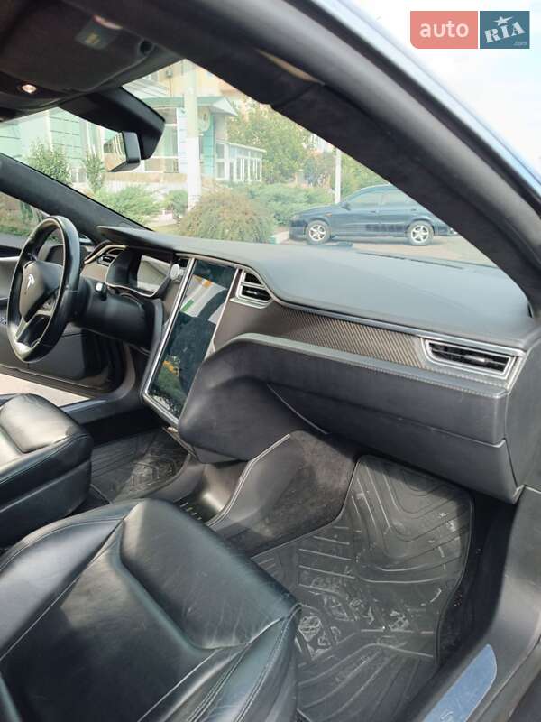 Ліфтбек Tesla Model S 2014 в Одесі фото 20 Ліфтбек Tesla Model S 2014 в Одесі
