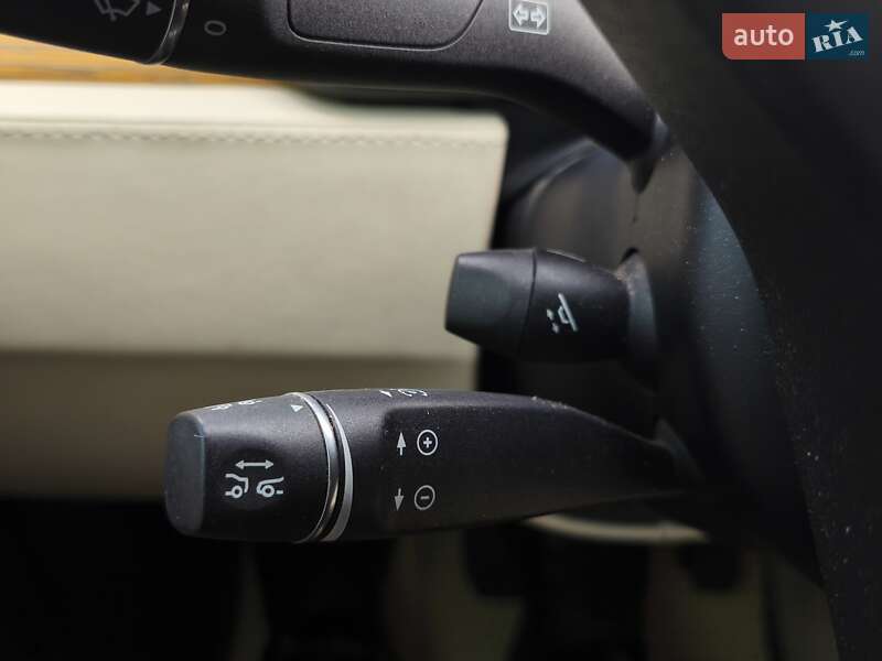 Лифтбек Tesla Model S 2018 в Днепре