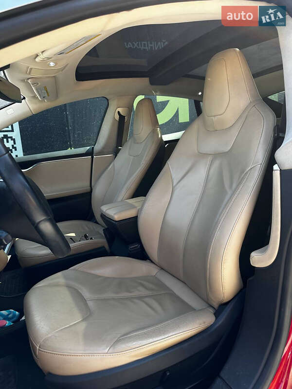 Ліфтбек Tesla Model S 2013 в Львові фото 23 Ліфтбек Tesla Model S 2013 в Львові