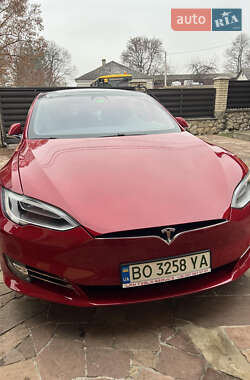 Ліфтбек Tesla Model S 2018 в Тернополі