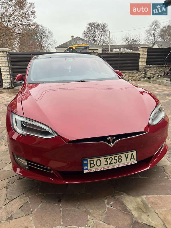 Tesla Model S 2018