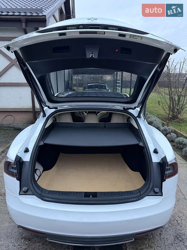 Ліфтбек Tesla Model S 2015 в Житомирі фото 9 Ліфтбек Tesla Model S 2015 в Житомирі
