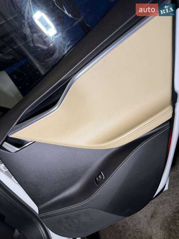 Ліфтбек Tesla Model S 2015 в Житомирі фото 13 Ліфтбек Tesla Model S 2015 в Житомирі