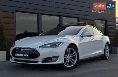 Лифтбек Tesla Model S 2015 в Ровно