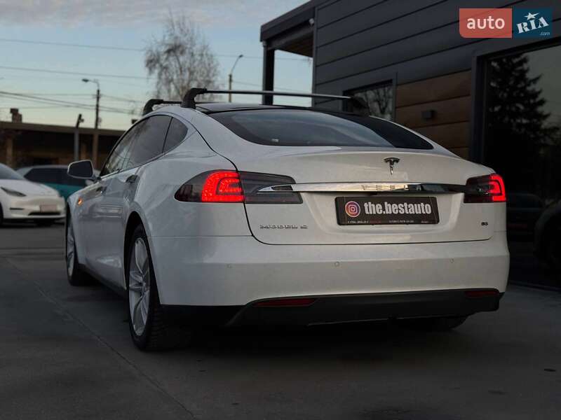 Ліфтбек Tesla Model S 2015 в Рівному фото 19 Ліфтбек Tesla Model S 2015 в Рівному