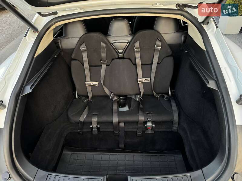 Ліфтбек Tesla Model S 2015 в Рівному фото 28 Ліфтбек Tesla Model S 2015 в Рівному