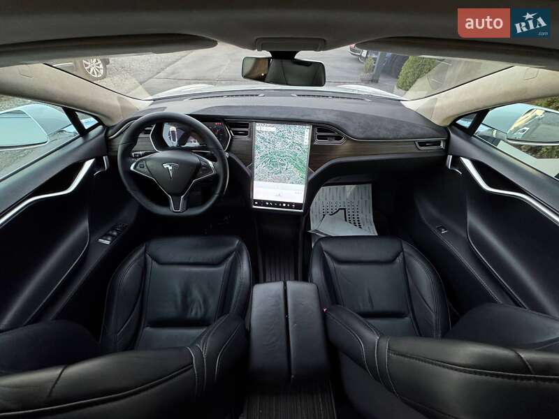 Ліфтбек Tesla Model S 2015 в Рівному фото 50 Ліфтбек Tesla Model S 2015 в Рівному