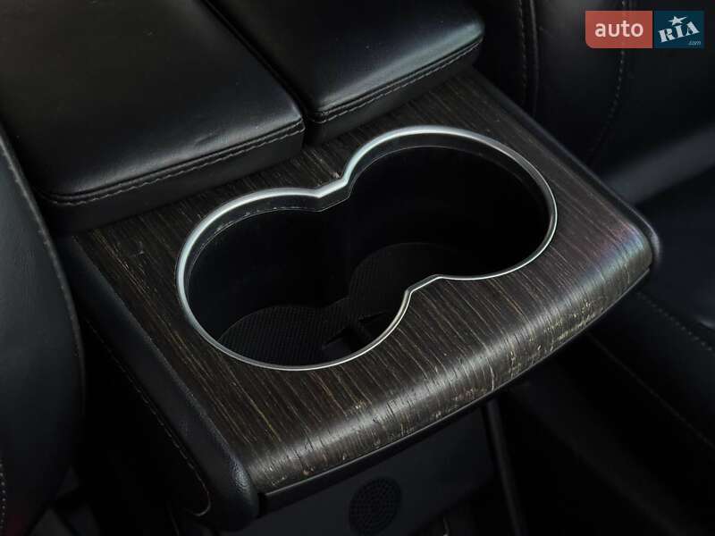 Ліфтбек Tesla Model S 2015 в Рівному фото 64 Ліфтбек Tesla Model S 2015 в Рівному