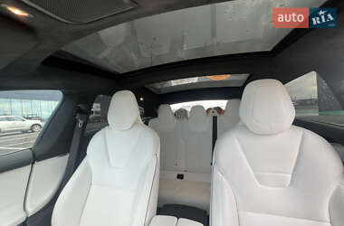 Ліфтбек Tesla Model S 2017 в Львові