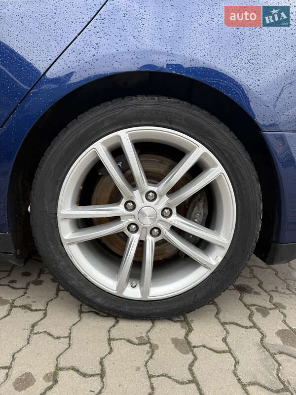 Лифтбек Tesla Model S 2015 в Радехове фото 14 Лифтбек Tesla Model S 2015 в Радехове