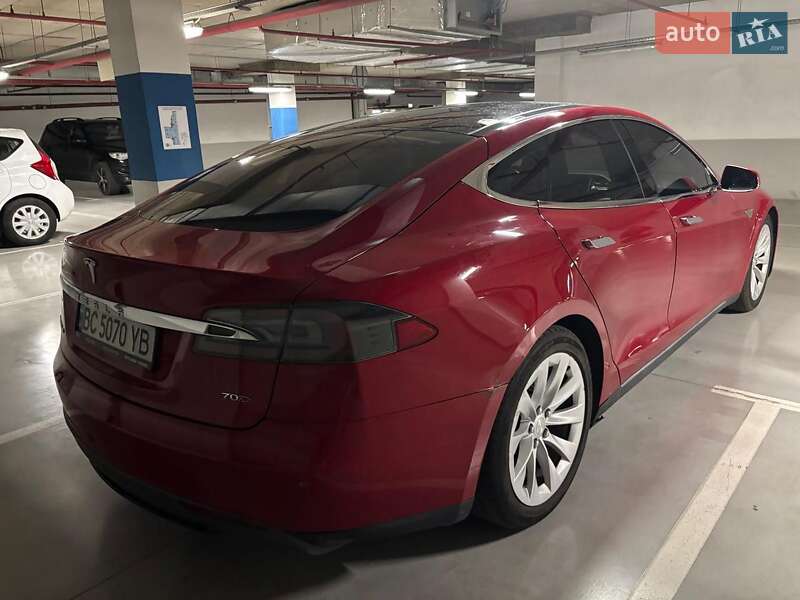 Лифтбек Tesla Model S 2016 в Львове фото 4 Лифтбек Tesla Model S 2016 в Львове