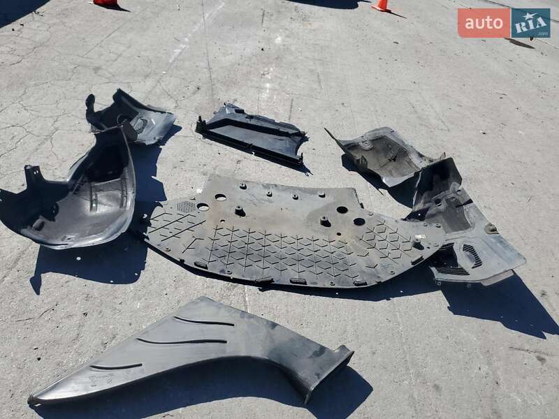 Ліфтбек Tesla Model S 2020 в Дніпрі