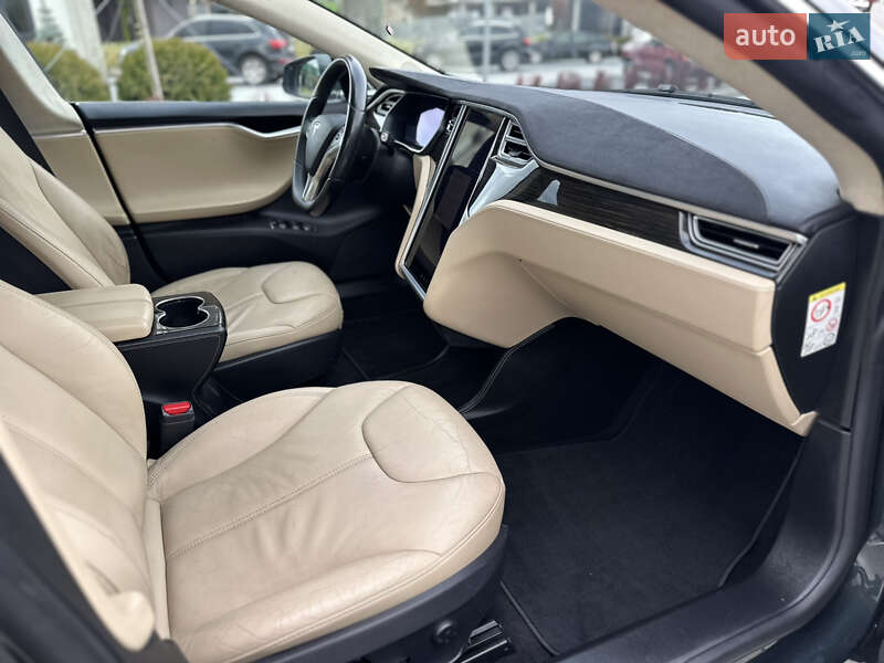 Лифтбек Tesla Model S 2014 в Львове фото 11 Лифтбек Tesla Model S 2014 в Львове