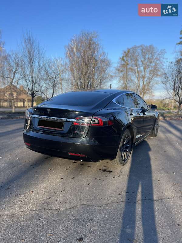 Лифтбек Tesla Model S 2018 в Ровно фото 17 Лифтбек Tesla Model S 2018 в Ровно