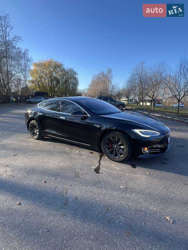 Лифтбек Tesla Model S 2018 в Ровно фото 21 Лифтбек Tesla Model S 2018 в Ровно