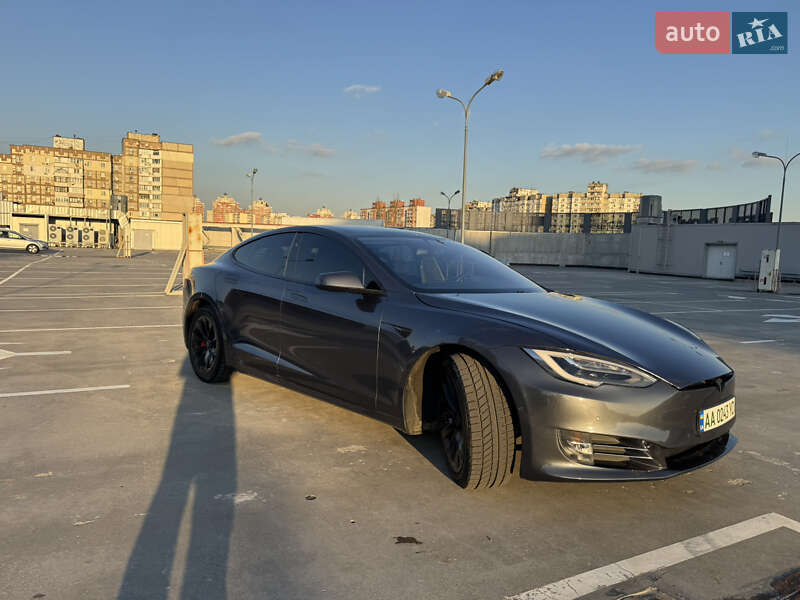 Лифтбек Tesla Model S 2019 в Киеве фото 11 Лифтбек Tesla Model S 2019 в Киеве