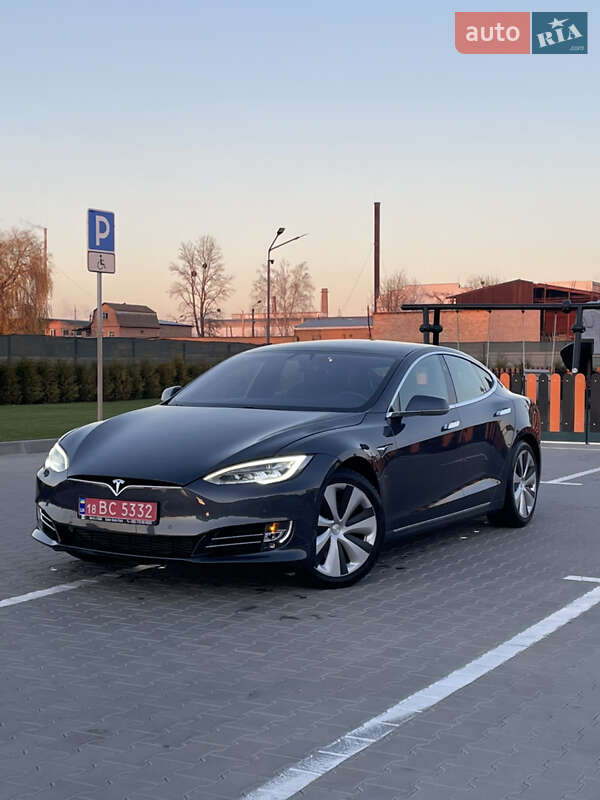 Ліфтбек Tesla Model S 2020 в Вінниці