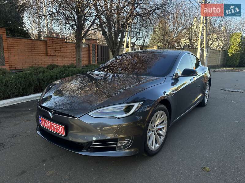 Лифтбек Tesla Model S 2018 в Киеве фото 49 Лифтбек Tesla Model S 2018 в Киеве