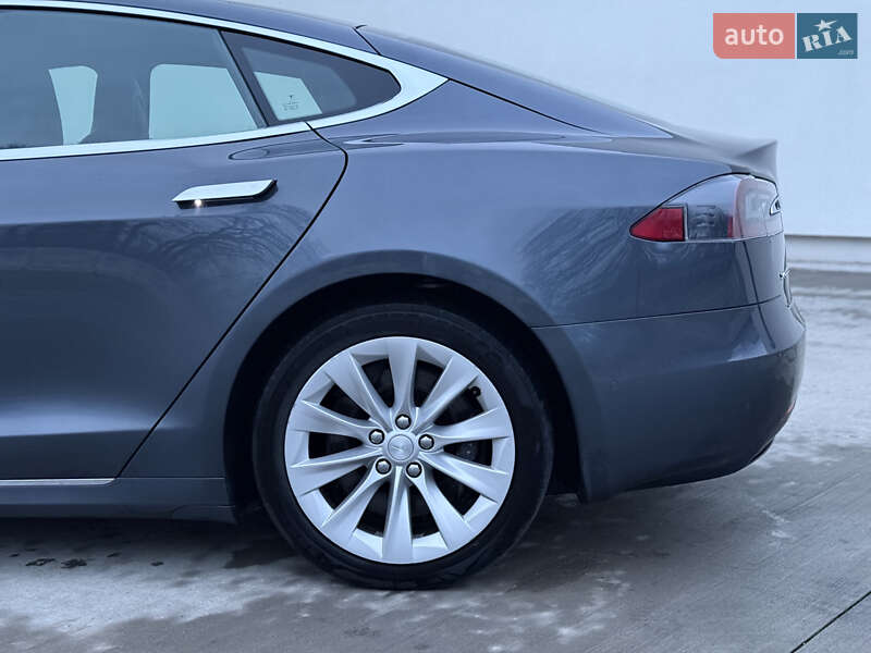 Лифтбек Tesla Model S 2016 в Луцке фото 21 Лифтбек Tesla Model S 2016 в Луцке
