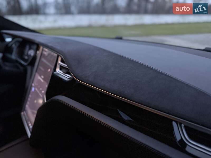 Лифтбек Tesla Model S 2016 в Луцке фото 43 Лифтбек Tesla Model S 2016 в Луцке