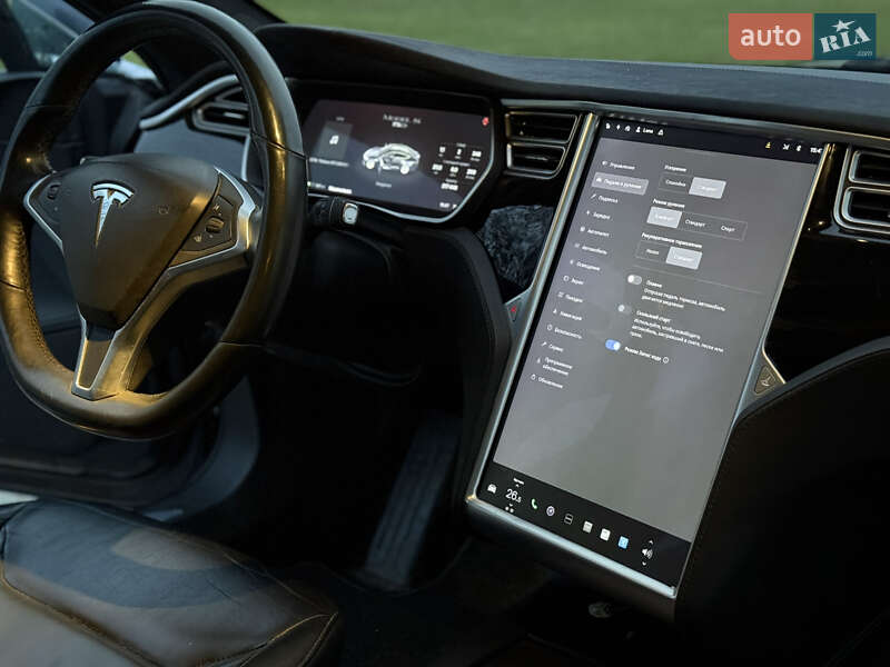 Лифтбек Tesla Model S 2016 в Луцке фото 52 Лифтбек Tesla Model S 2016 в Луцке