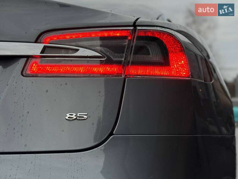 Лифтбек Tesla Model S 2014 в Ровно фото 20 Лифтбек Tesla Model S 2014 в Ровно