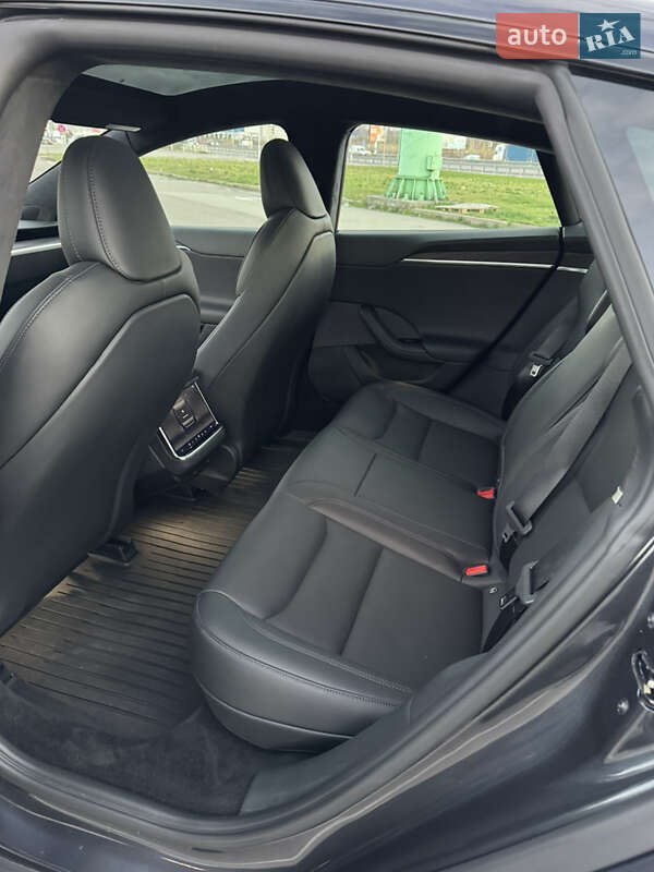 Лифтбек Tesla Model S 2023 в Киеве фото 13 Лифтбек Tesla Model S 2023 в Киеве