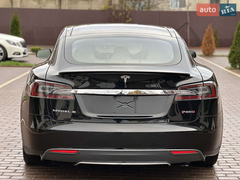 Ліфтбек Tesla Model S 2015 в Одесі