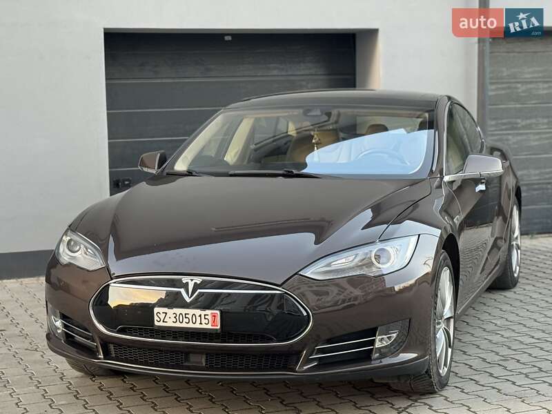 Лифтбек Tesla Model S 2014 в Тернополе фото 3 Лифтбек Tesla Model S 2014 в Тернополе