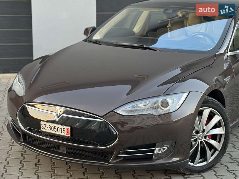 Лифтбек Tesla Model S 2014 в Тернополе фото 13 Лифтбек Tesla Model S 2014 в Тернополе